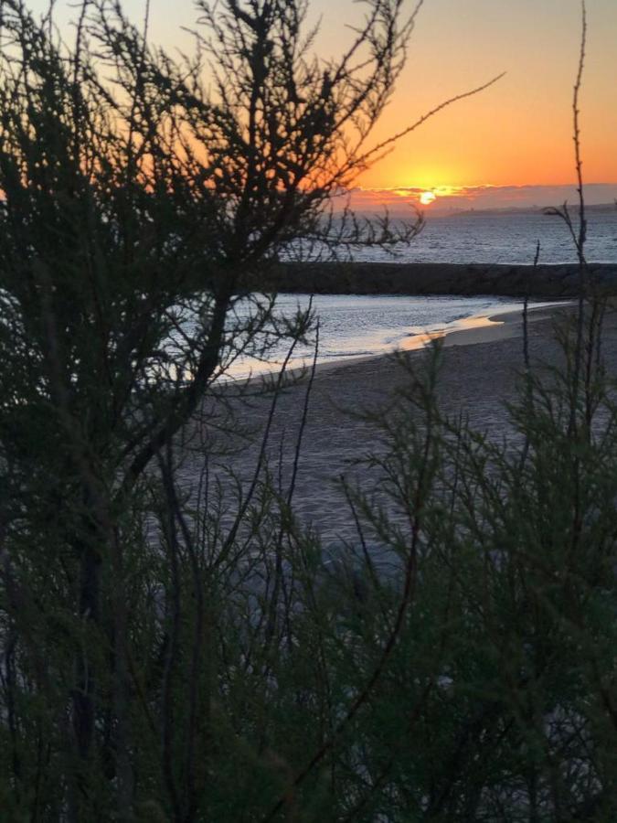 Appartamento T2 Com Uma Vista Deslumbrante Sobre O Atlantico! Costa da Caparica Esterno foto